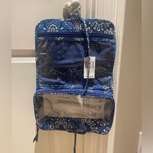 Vera Bradley hanging travel cosmetic bag, blue tapestry
